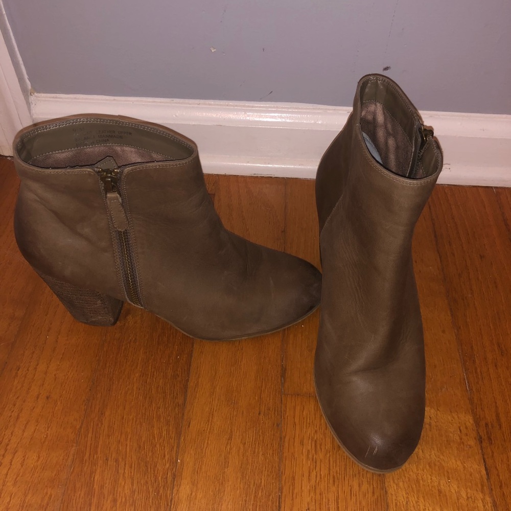 BP Trolley Booties, like new